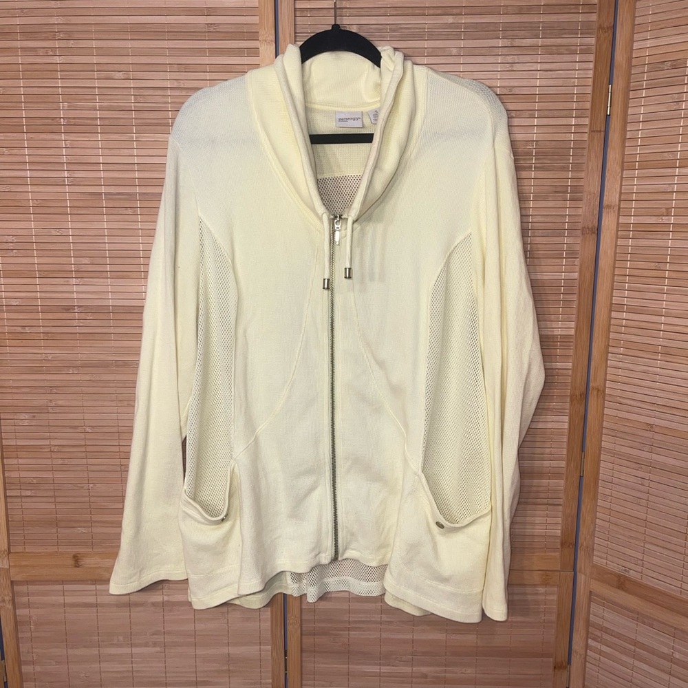 Chicos Size 3 Zenergy woman’s Sporty Active Athletic Jacket Yellow full zip XL